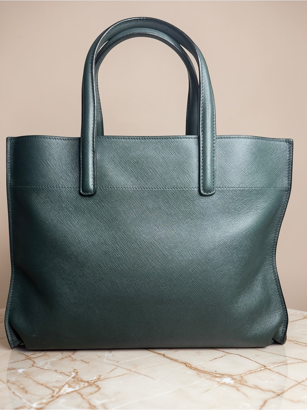 Prada - Picture 7 of 13